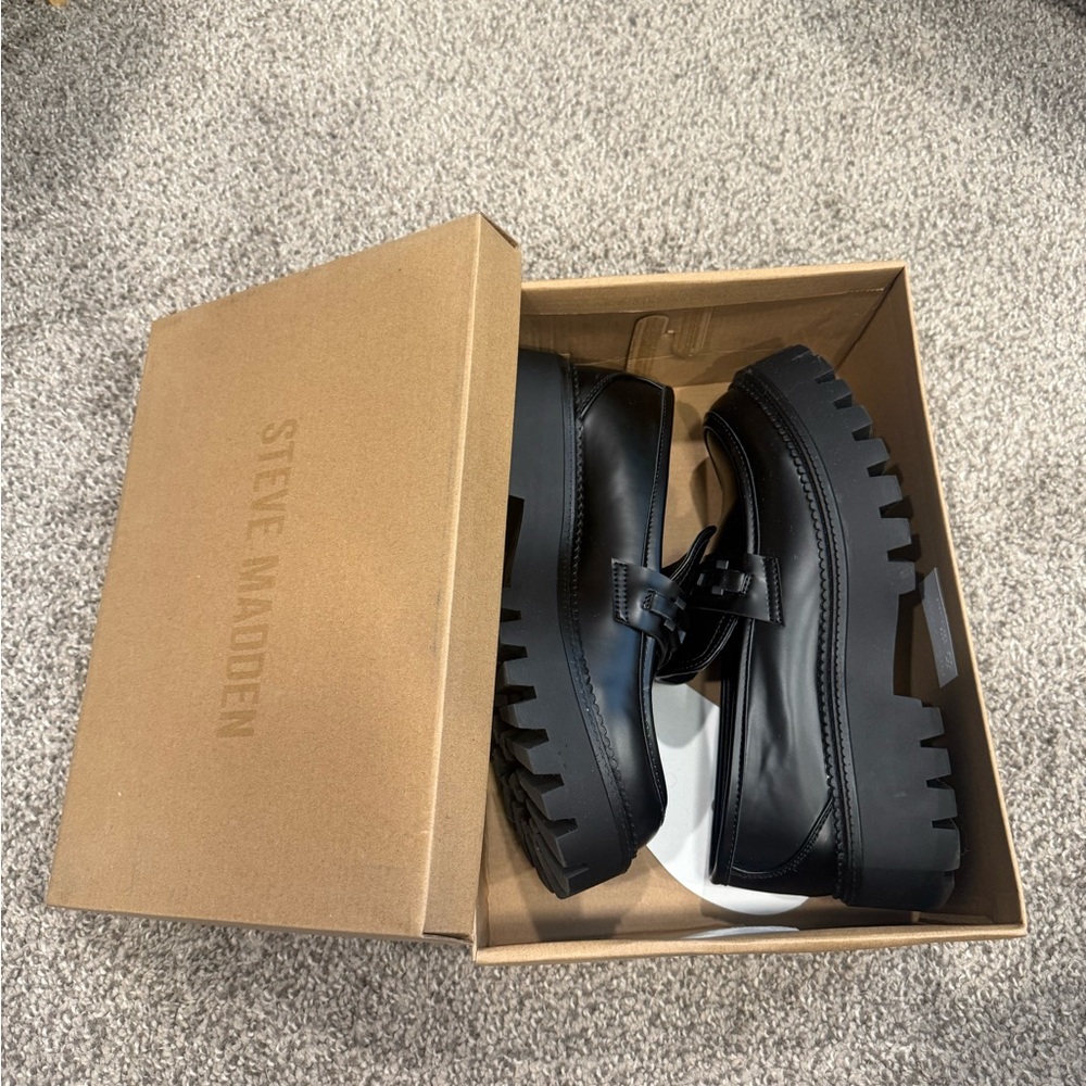 Steve Madden women’s size 9 loafers - Picture 5 of 5